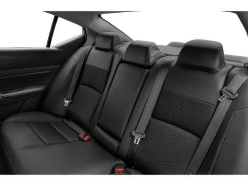 Used 2021 Nissan Altima 2.5 SR w/ SR Premium Package FWD image 16