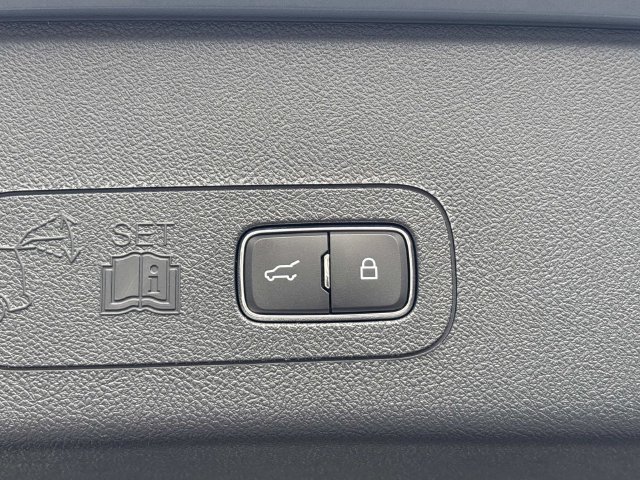 New 2026 Lincoln Aviator 2WD w/ Jet Appearance Package image 13