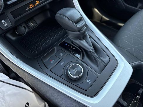 Used 2025 Toyota RAV4 XLE image 22