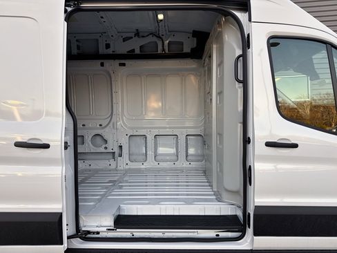 New 2026 Ford Transit 350 148 High Roof Extended image 9
