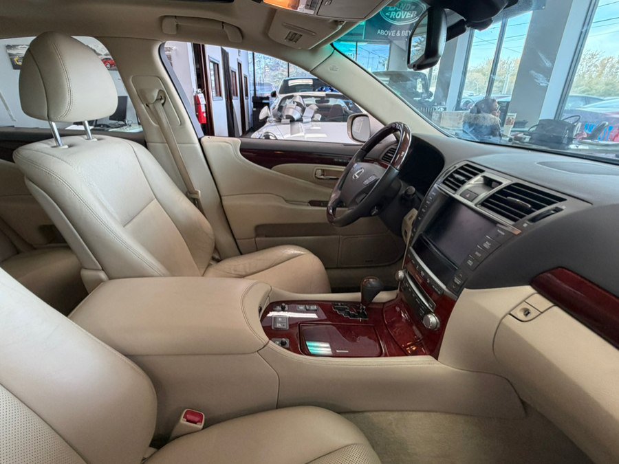 Used 2011 Lexus LS 460 w/ Comfort Pkg RWD image 43