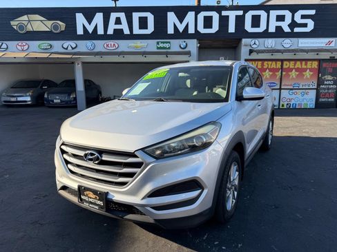 Used 2017 Hyundai Tucson SE FWD image 1