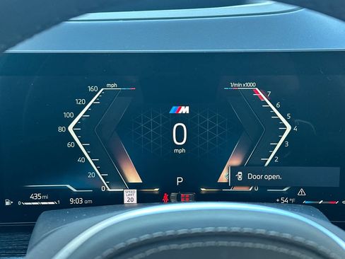 Used 2025 BMW X7 xDrive40i w/ Executive Package image 30