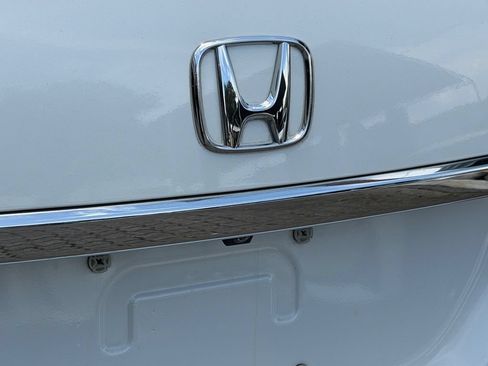 Used 2015 Honda Accord EX-L image 9