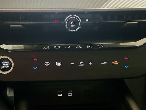 Used 2025 Nissan Murano SV FWD image 11