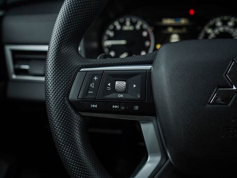 New 2026 Mitsubishi Outlander ES AWD/4WD image 19
