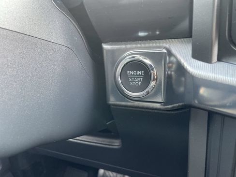 Used 2025 Ford F150 Lariat w/ Equipment Group 501A Mid AWD/4WD image 27