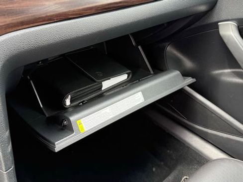 Used 2022 Volkswagen Passat 2.0T image 26