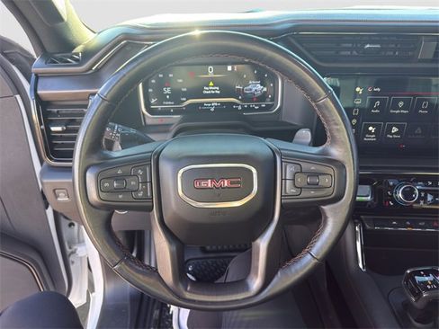Used 2022 GMC Sierra 1500 AT4 w/ AT4 Preferred Package image 10