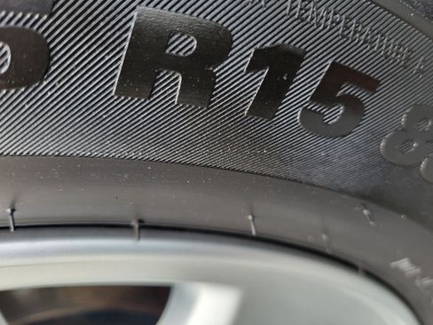 Used 2021 Hyundai Venue SE FWD image 38