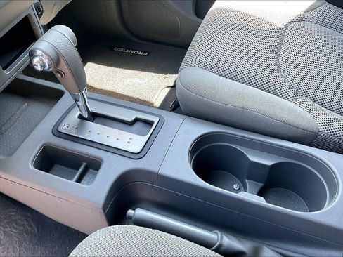 Used 2019 Nissan Frontier SV AWD/4WD image 18