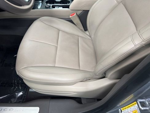 Certified 2022 Lincoln Corsair AWD w/ Premium Package image 14