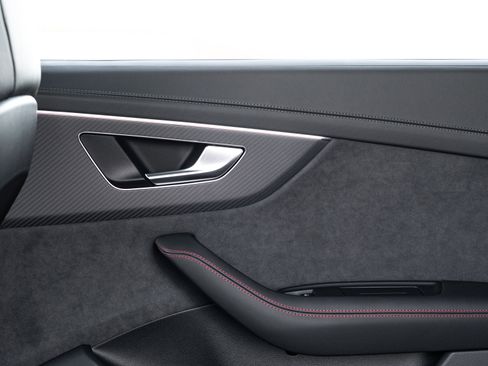 New 2026 Audi SQ8 Prestige image 35