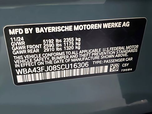 Used 2025 BMW 530i w/ Premium Package image 26