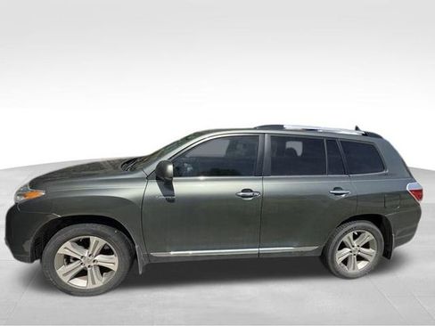 Used 2013 Toyota Highlander Limited image 2