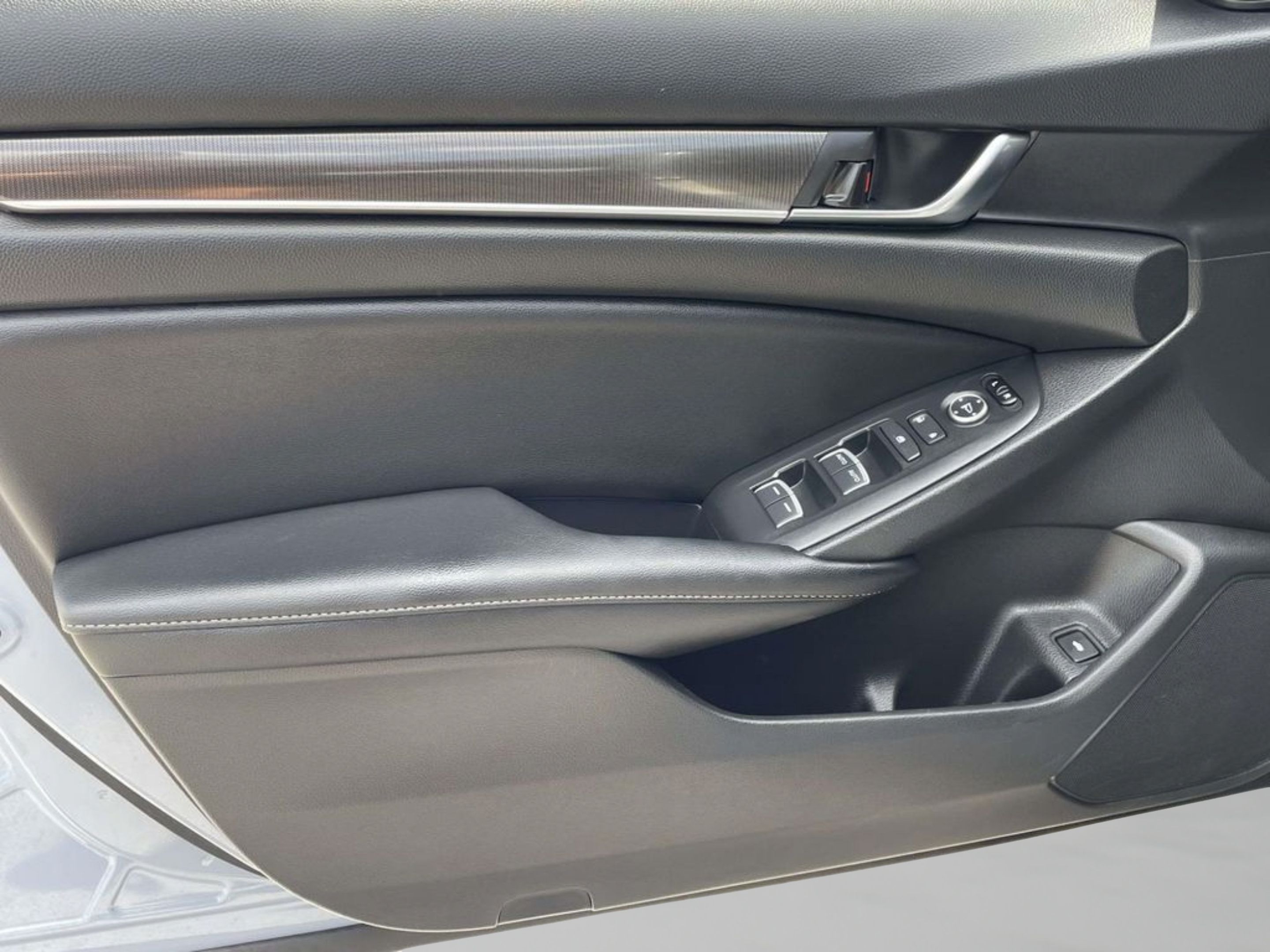 Used 2022 Honda Accord Sport image 15