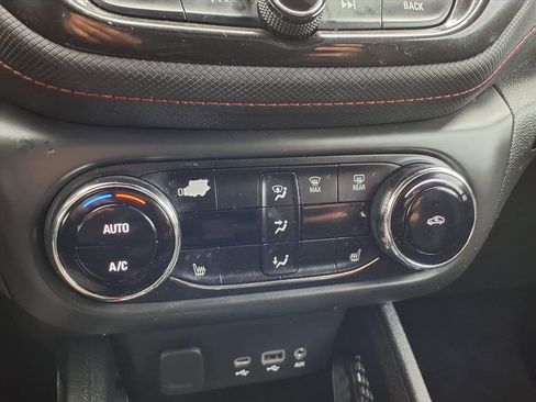 Used 2021 Chevrolet TrailBlazer RS w/ Convenience Package image 7