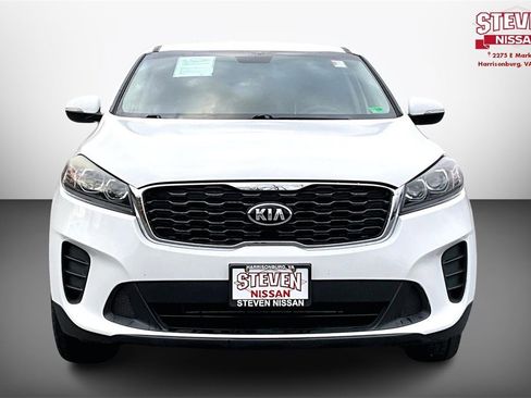 Used 2019 Kia Sorento LX image 2