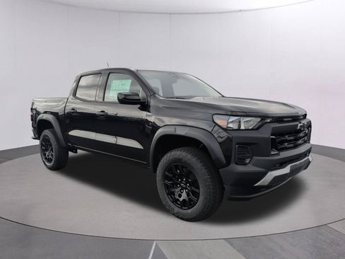 New 2026 Chevrolet Colorado Trail Boss AWD/4WD image 1