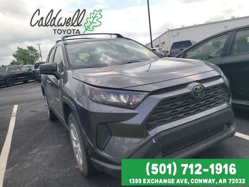 Used 2019 Toyota RAV4 LE FWD image 3