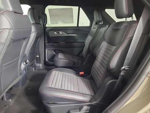 New 2026 Ford Explorer ST-Line w/ ST-Line Street Pack AWD/4WD image 21