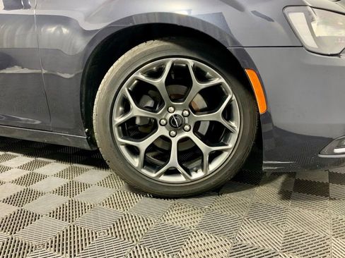 Used 2016 Chrysler 300 S RWD image 32
