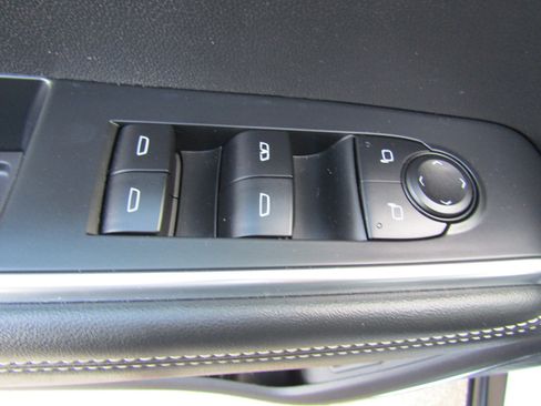 Used 2025 GMC Acadia Elevation FWD image 21