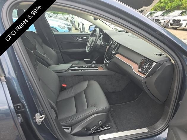 Used 2025 Volvo S60 B5 Plus AWD/4WD image 10