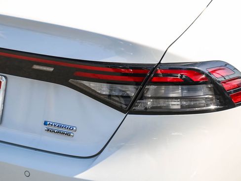 Used 2024 Honda Accord Touring image 8