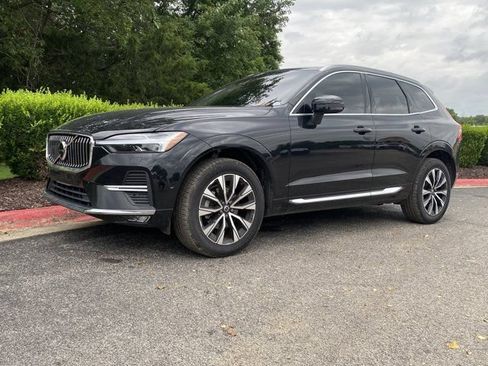 Used 2023 Volvo XC60 B5 Plus FWD image 11