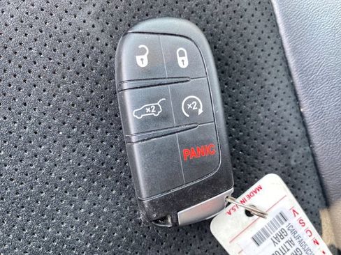 Used 2018 Jeep Grand Cherokee Altitude AWD/4WD image 26