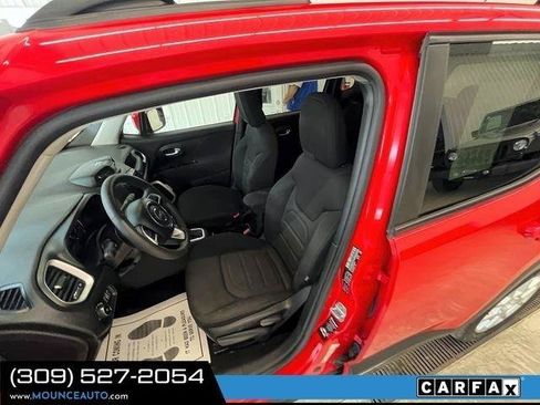 Used 2021 Jeep Renegade Latitude AWD/4WD image 17