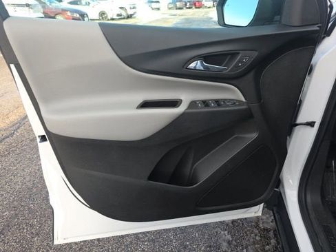 Used 2024 Chevrolet Equinox LS AWD/4WD image 19