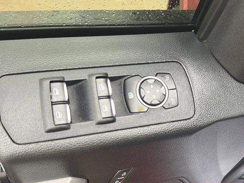 Used 2019 Ford F150 XLT w/ Equipment Group 302A Luxury AWD/4WD image 16