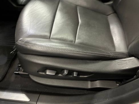 Used 2021 Cadillac XT5 Premium Luxury image 11