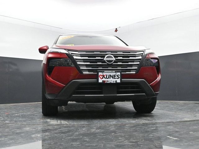Used 2025 Nissan Rogue SV AWD/4WD image 43