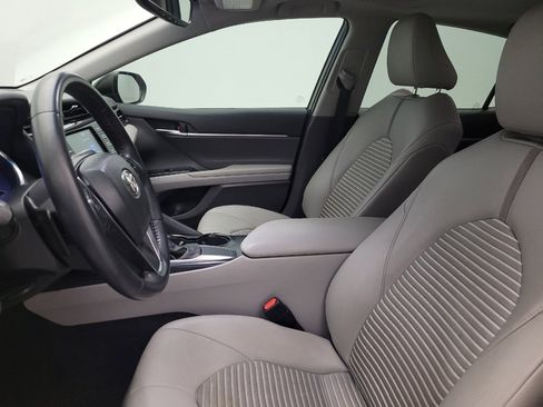 Used 2020 Toyota Camry SE image 17