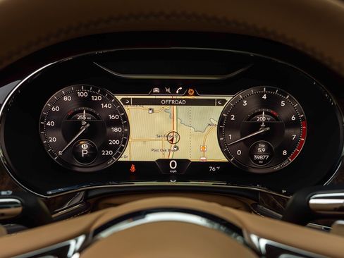 Used 2023 Bentley Flying Spur W12 image 15