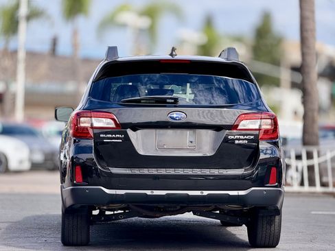 Used 2017 Subaru Outback 3.6R Limited AWD/4WD image 11