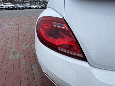 Used 2019 Volkswagen Beetle 2.0T SE image 14