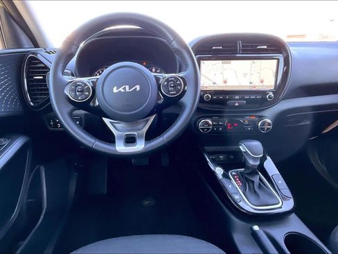 Used 2022 Kia Soul EX image 14