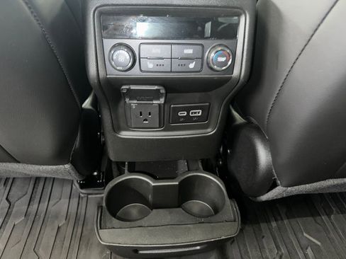 Certified 2023 GMC Acadia SLT w/ Technology Package image 23