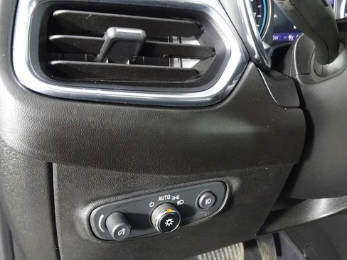 Used 2020 Chevrolet Equinox Premier image 20