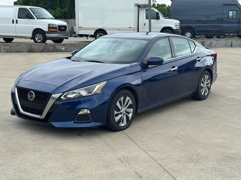 Used 2020 Nissan Altima 2.5 S FWD image 11
