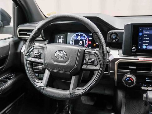 Used 2025 Toyota Tacoma SR5 image 17
