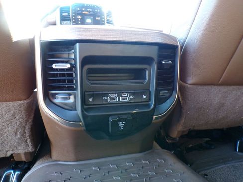 Used 2024 RAM 3500 Limited image 28