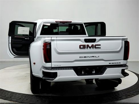 New 2026 GMC Sierra 3500 Denali w/ Denali Reserve Package image 14