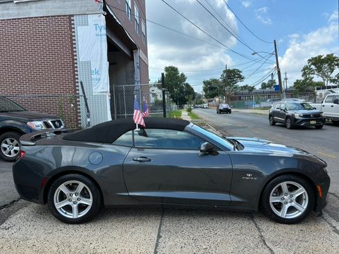 Used 2017 Chevrolet Camaro LT RWD image 9