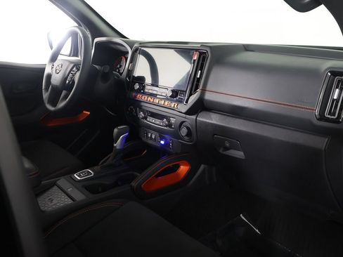 Used 2026 Nissan Frontier PRO-4X w/ Pro-4x Convenience Package AWD/4WD image 25