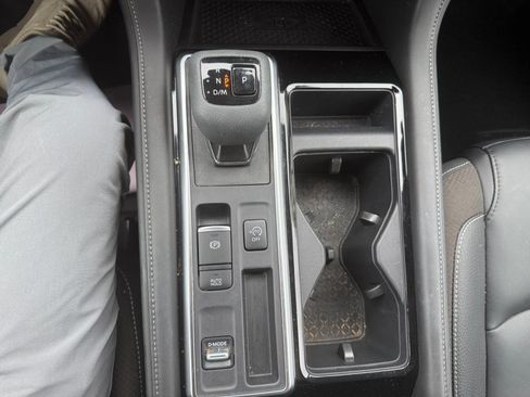 Certified 2025 Nissan Pathfinder SL FWD image 33